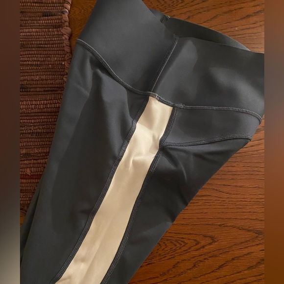 GAP - Sculpt Gray Cropped Active Pants - Size XS - Picture 12 of 15